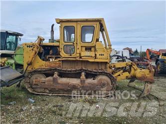 Komatsu D 85-18 Гусеничные бульдозеры