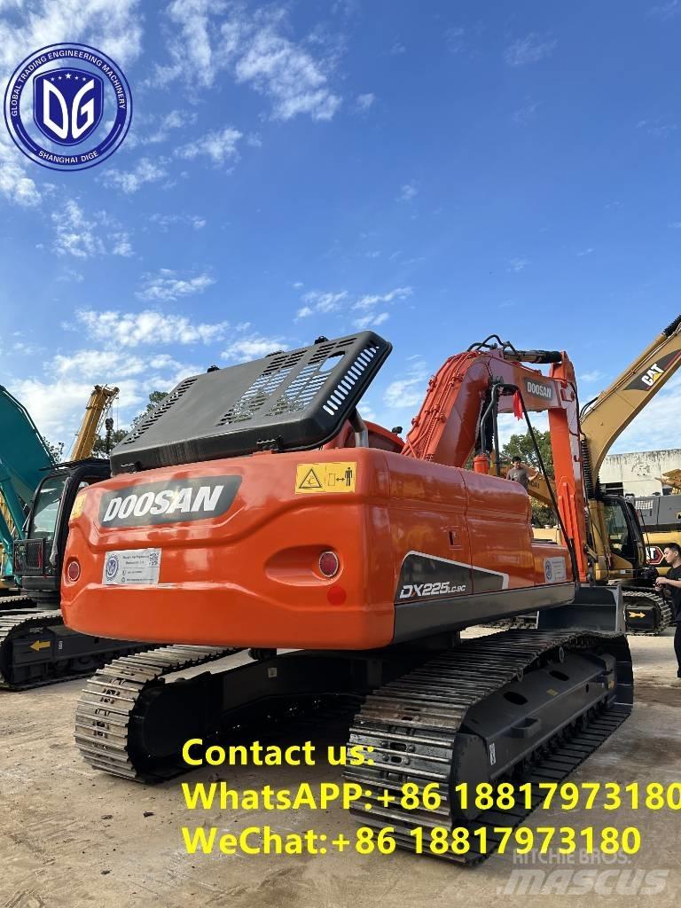 Doosan DX 225 LC Гусеничные экскаваторы