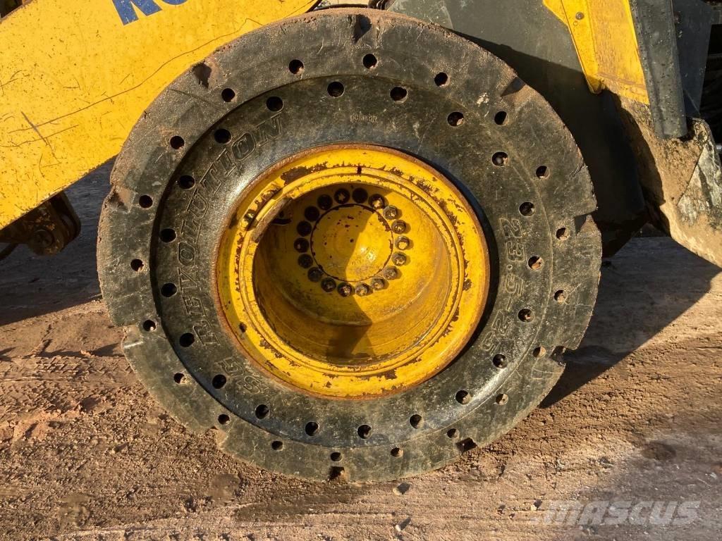 Komatsu WA 380-7 Фронтальные погрузчики