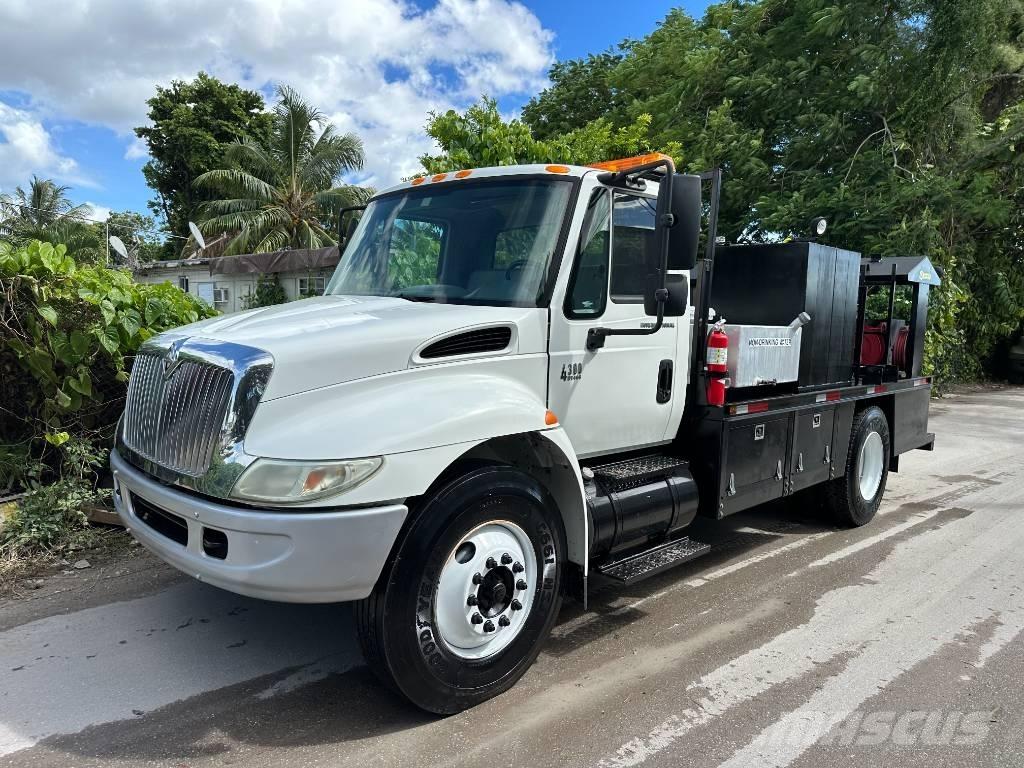 International 4300 Грузовики-цистерны