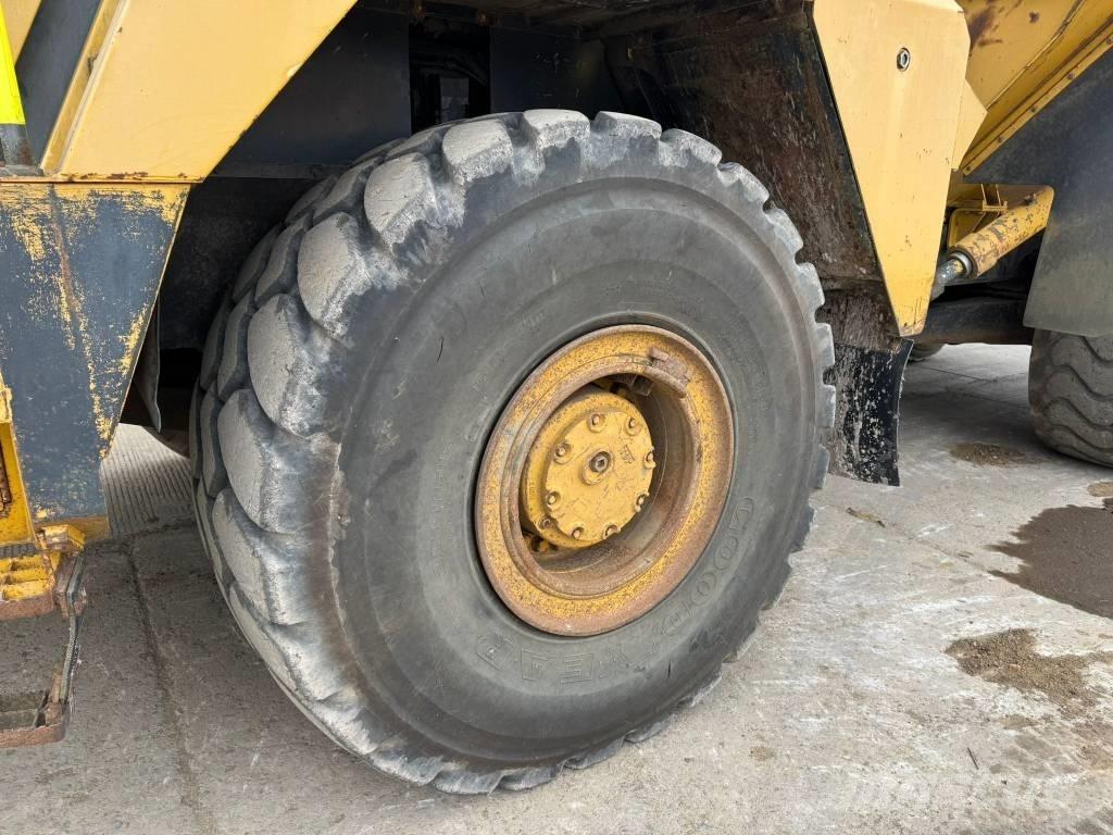 Komatsu HM 350-1 Шарнирно-сочленённые самосвалы