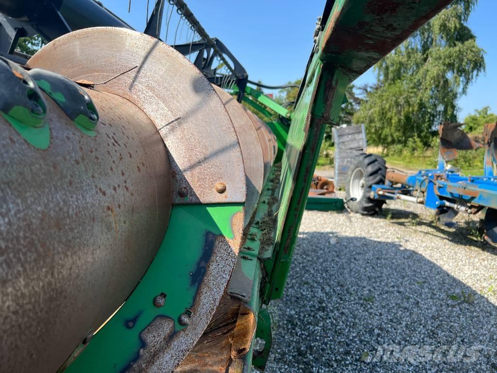 John Deere C 670 I Зерноуборочные комбайны