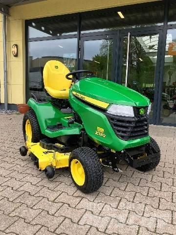 John Deere X590 Самоходные газонокосилки