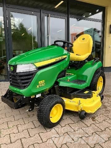 John Deere X590 Самоходные газонокосилки