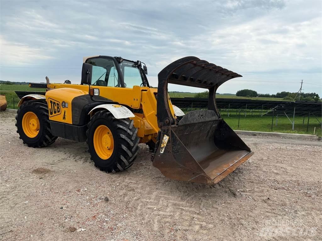 JCB  Телескопические погрузчики
