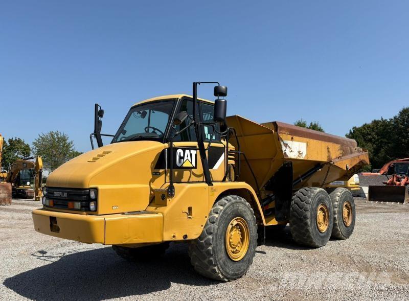 CAT 730 Шарнирно-сочленённые самосвалы