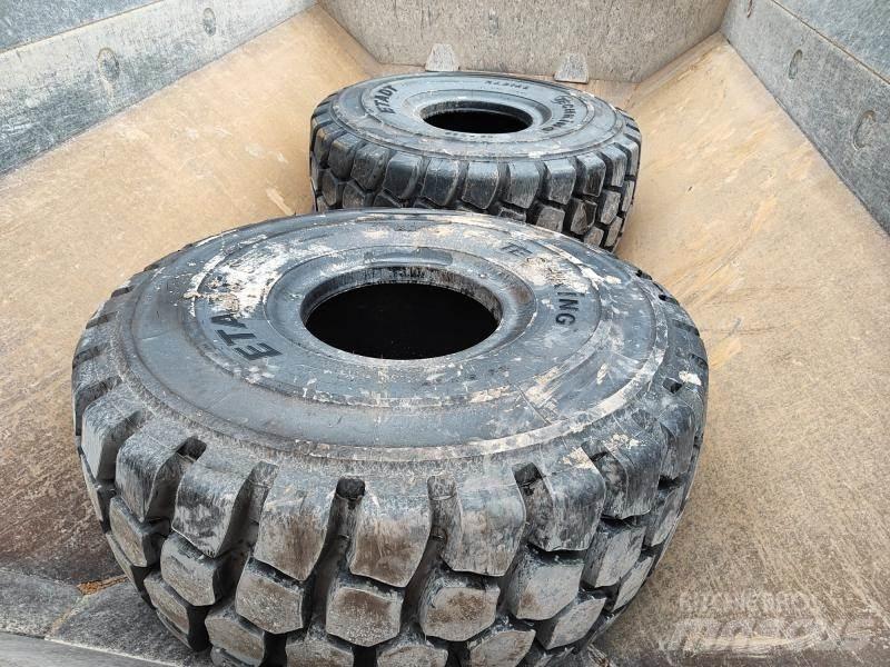 CAT 740GC Шарнирно-сочленённые самосвалы
