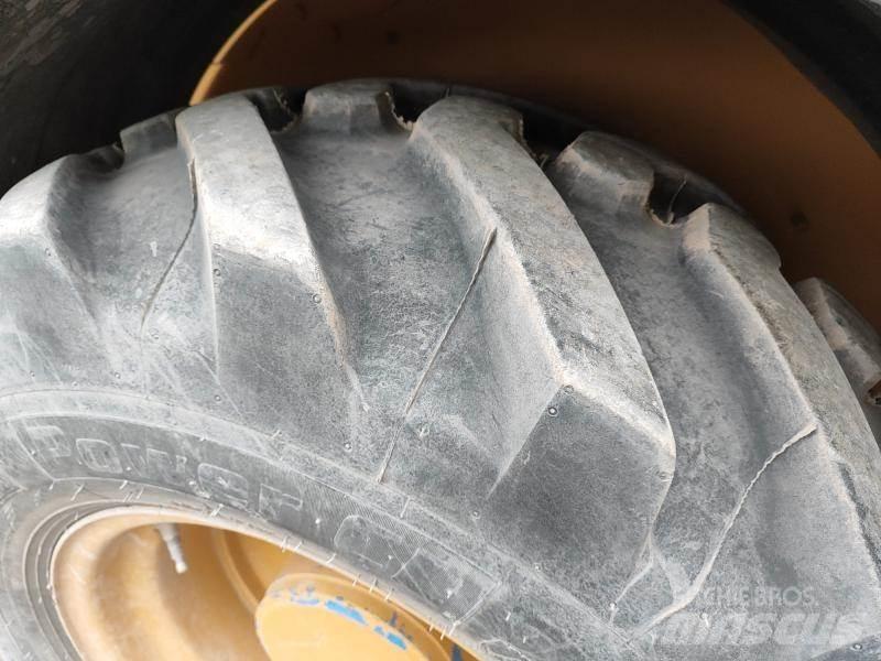 CAT 908 Фронтальные погрузчики