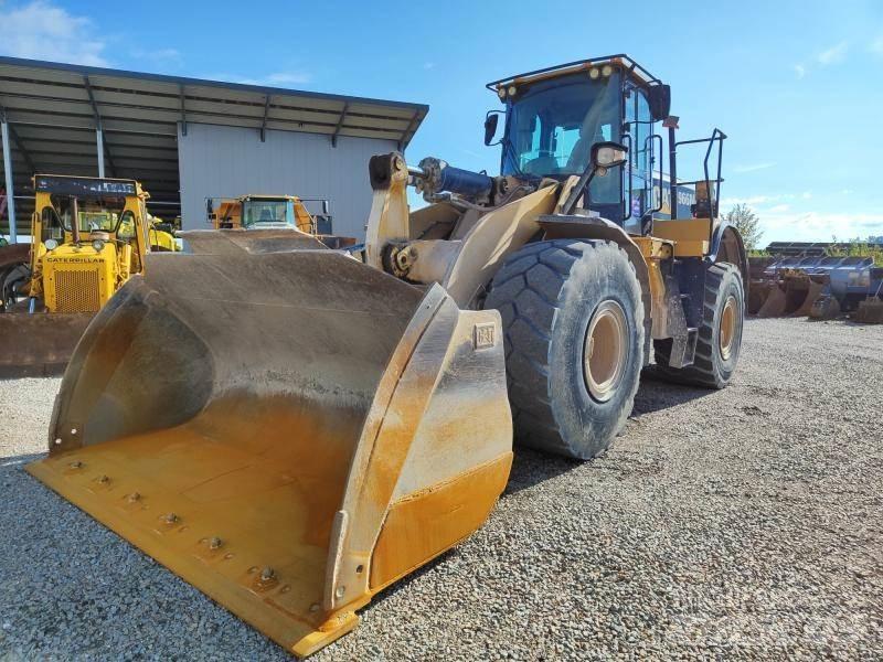 CAT 966M Фронтальные погрузчики