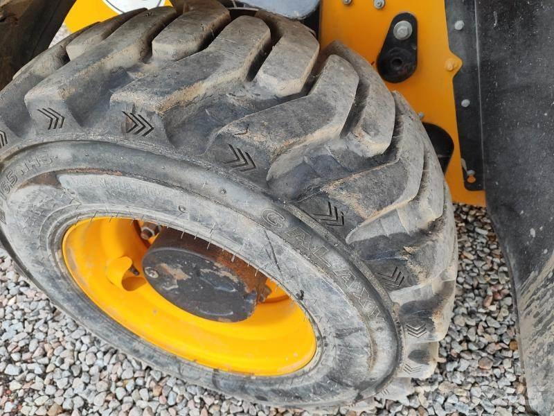 JCB 525-60 Фронтальные погрузчики