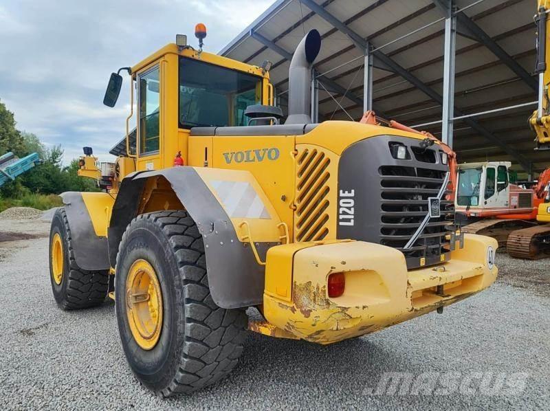 Volvo L120E Фронтальные погрузчики
