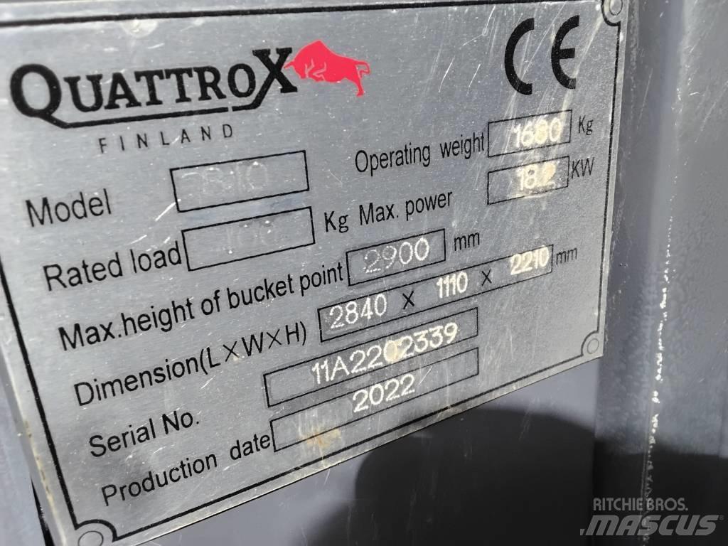 QuattroX 810 Малые погрузчики