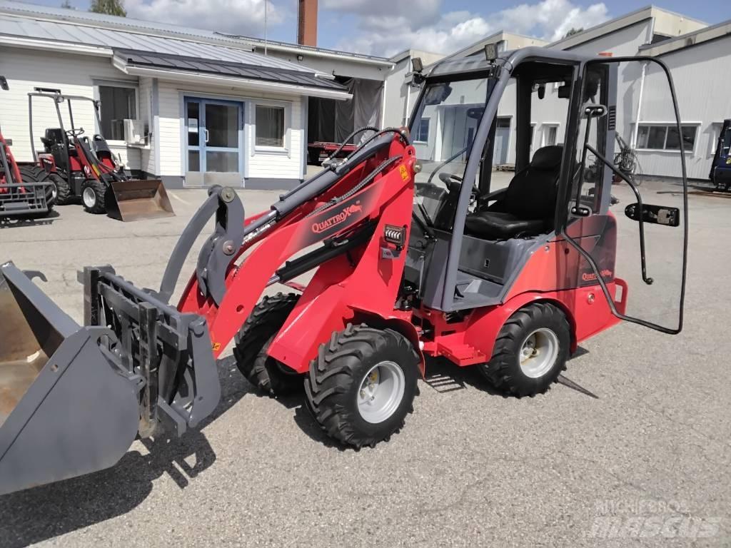 QuattroX 810 Малые погрузчики