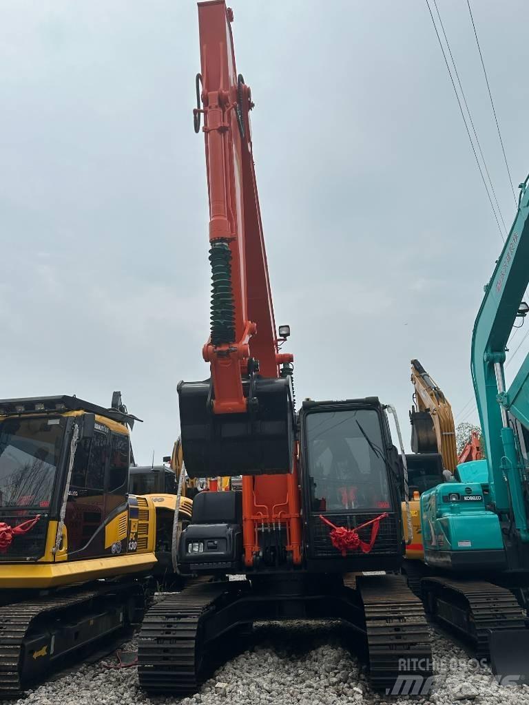 Hitachi ZX 120 Гусеничные экскаваторы