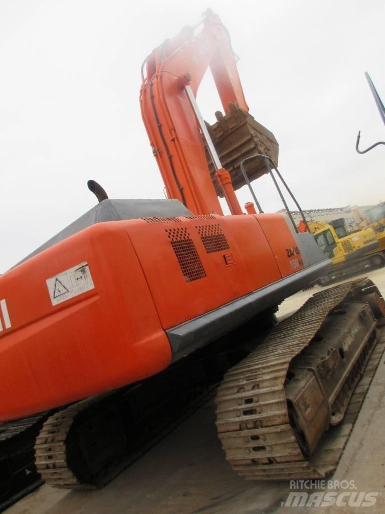Hitachi Zaxis 200-3G Гусеничные экскаваторы