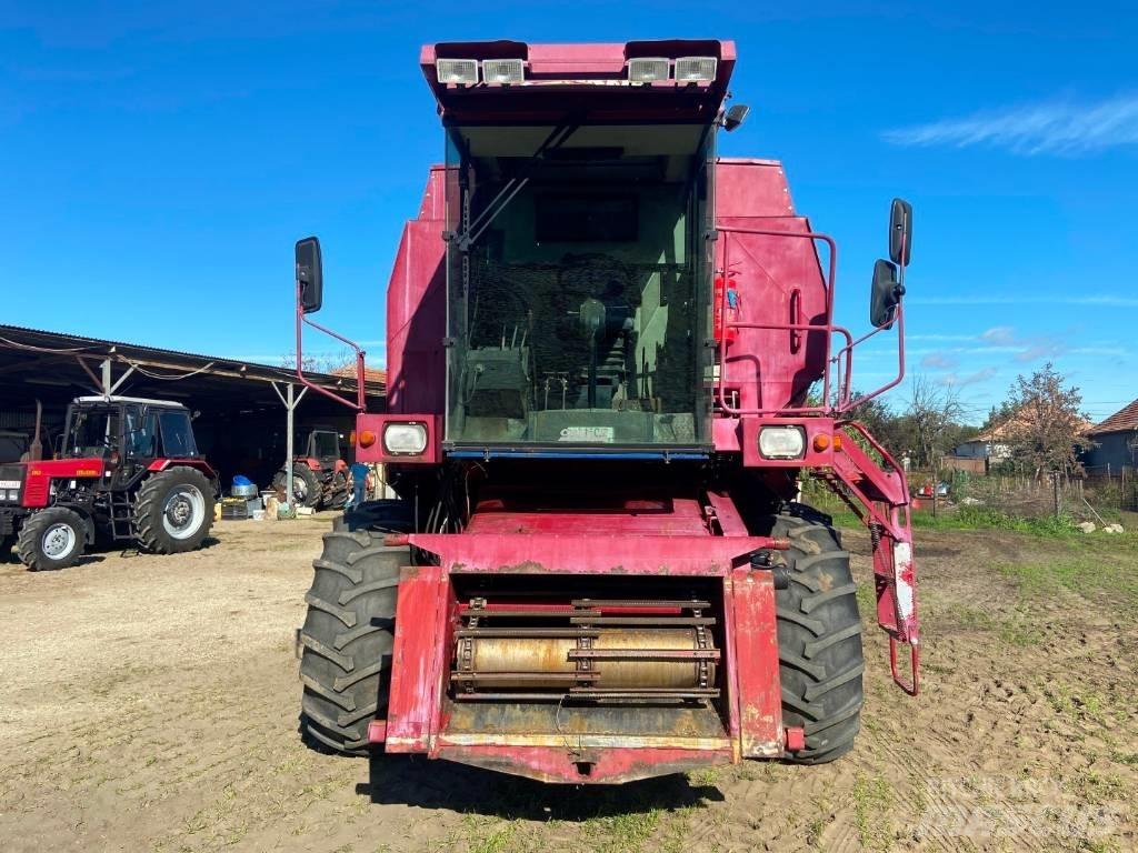 Case IH 521 Зерноуборочные комбайны