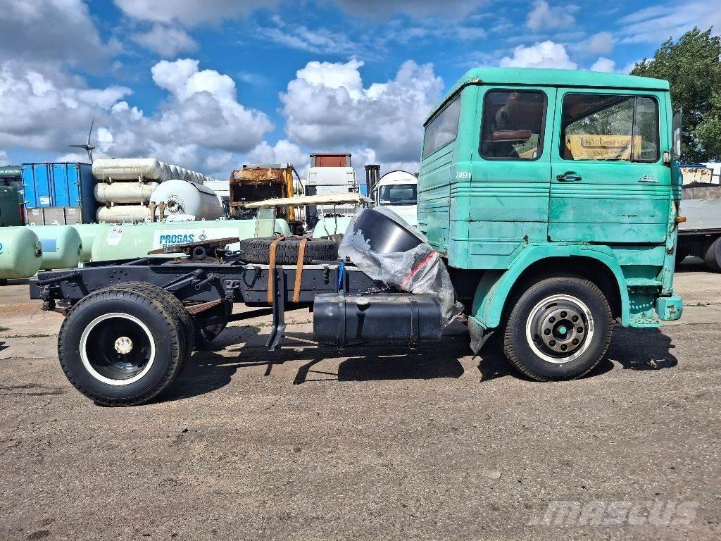 Mercedes-Benz 911 Седельные тягачи