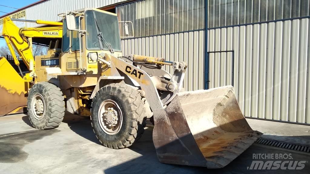 CAT 926 E Фронтальные погрузчики