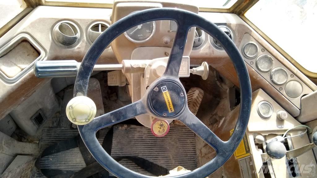 CAT 926 E Фронтальные погрузчики