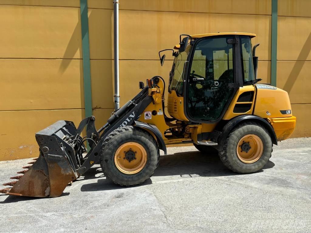 Volvo L 25 F Фронтальные погрузчики