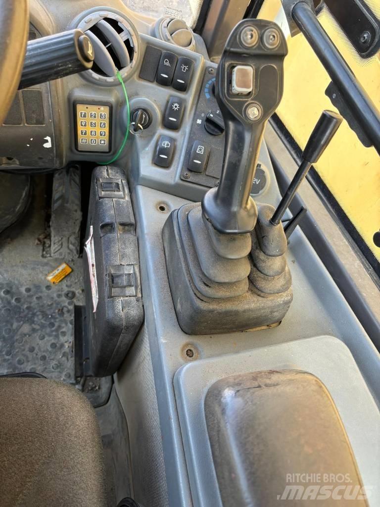 Volvo L 25 F Фронтальные погрузчики
