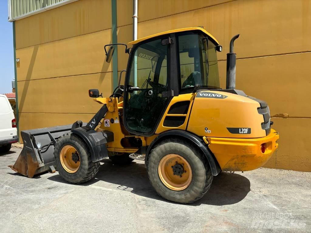 Volvo L 25 F Фронтальные погрузчики