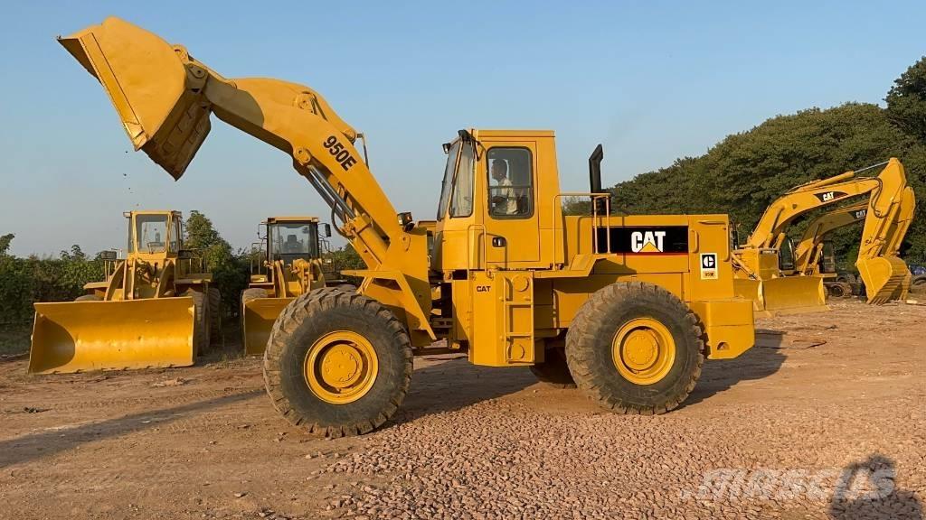 CAT 950E Фронтальные погрузчики