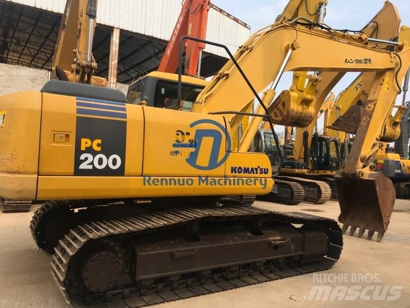 Komatsu PC200-7 Гусеничные экскаваторы