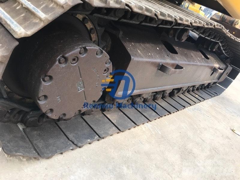 Komatsu PC200-7 Гусеничные экскаваторы