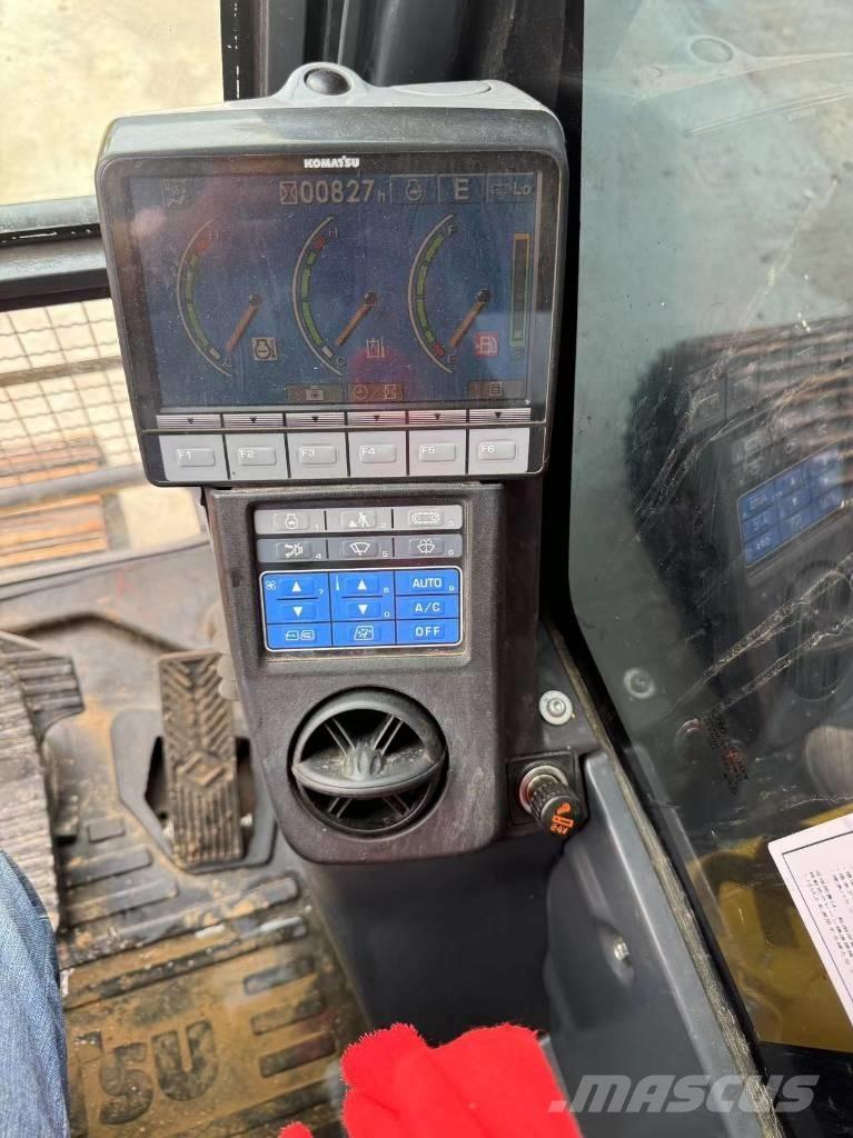 Komatsu PC 220-8 Гусеничные экскаваторы
