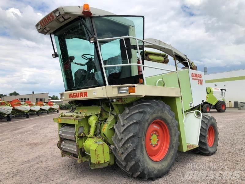 CLAAS JAGUAR 840 Самоходные кормоуборочные комбайны