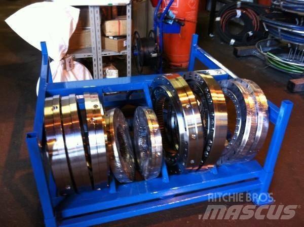  Bogie Bearings Гусеницы и цепи