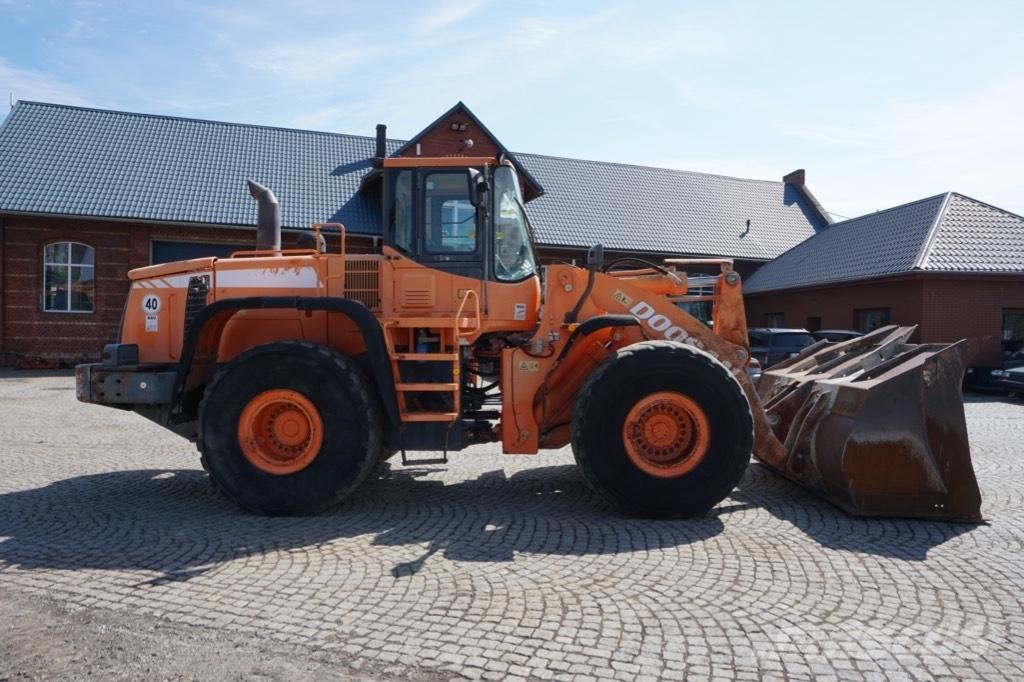 Doosan DL 400 Фронтальные погрузчики
