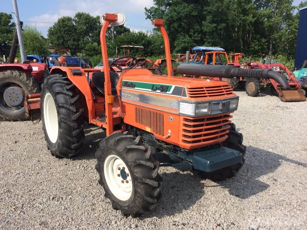 Kubota L1-45 Трактора