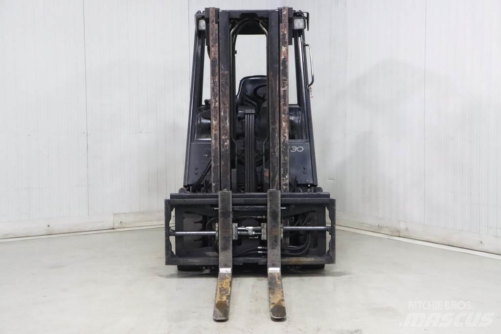 Linde E30-02 Электропогрузчики