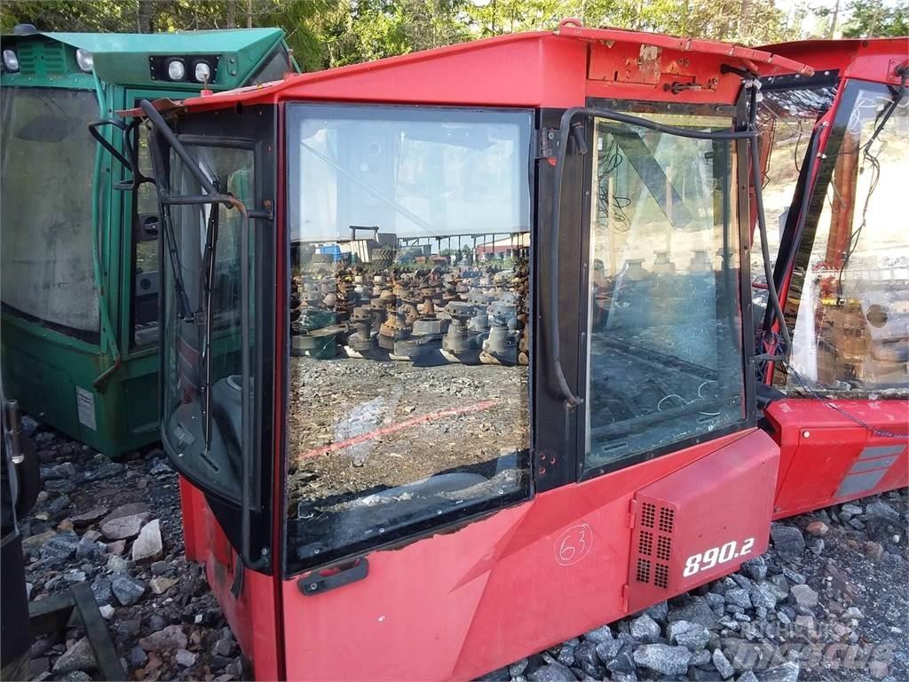 Valmet 890.2 Кабины и интерьер