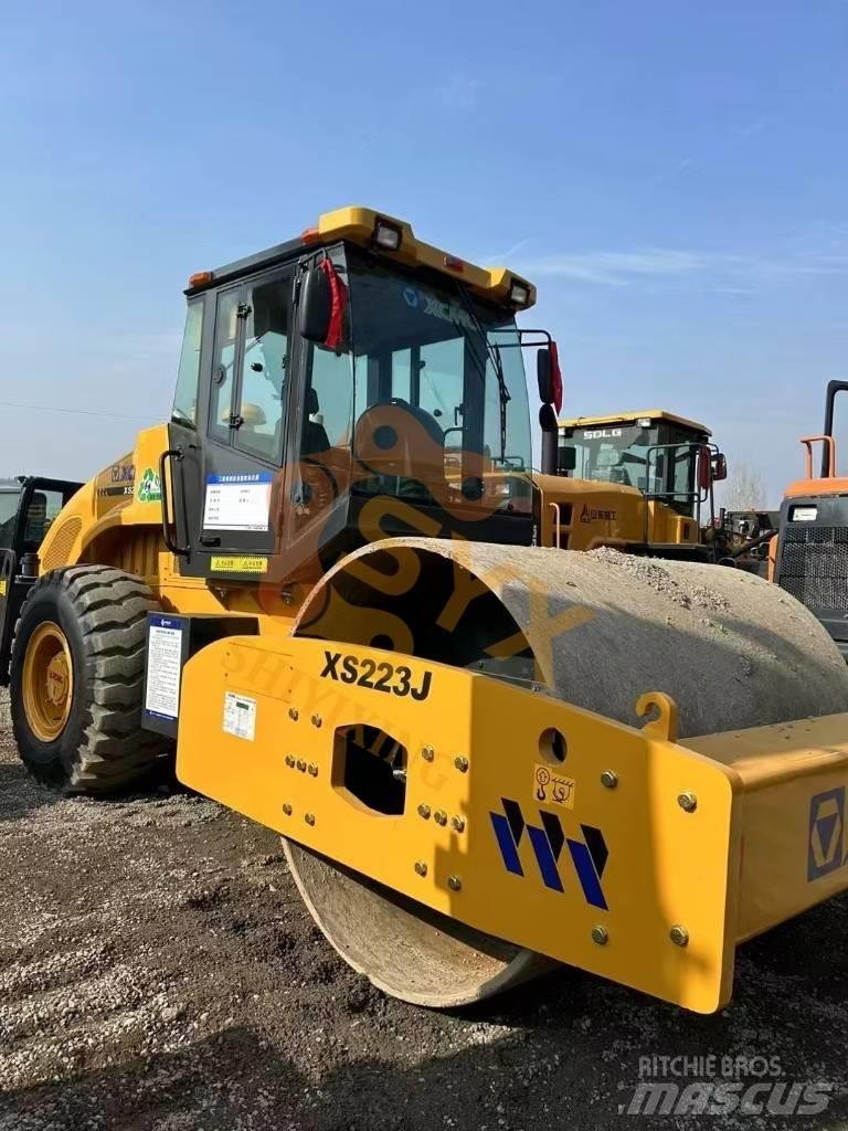 XCMG XS 233J Грунтовые катки