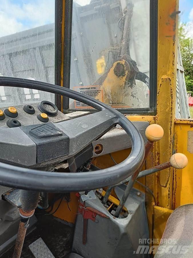 JCB 415P Фронтальные погрузчики