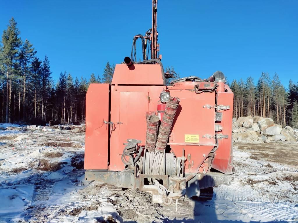 Sandvik DC 560 Буровые вышки