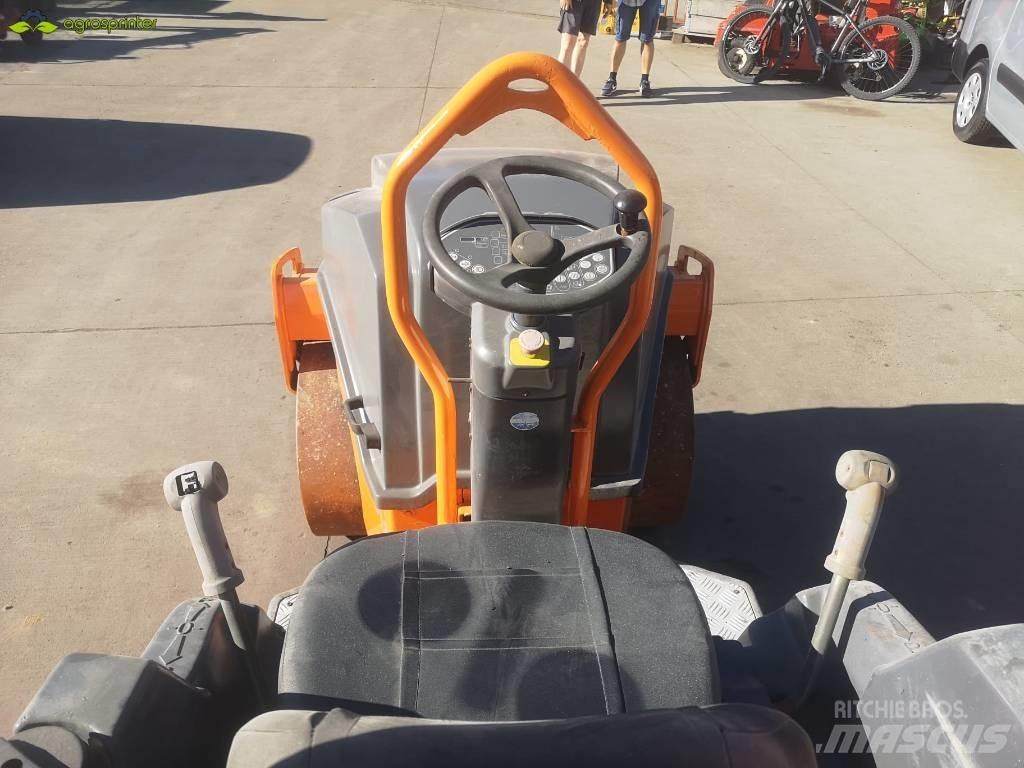 Hamm HD 12 VV Катки тротуарные