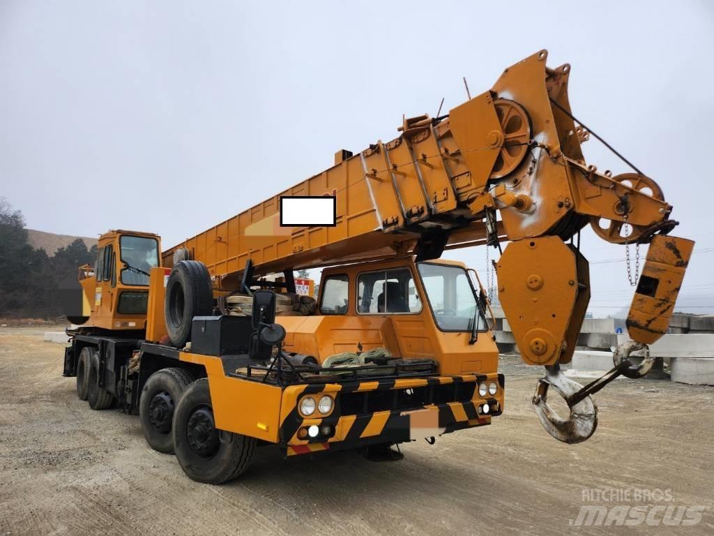 Hyundai HC 50 Автокраны