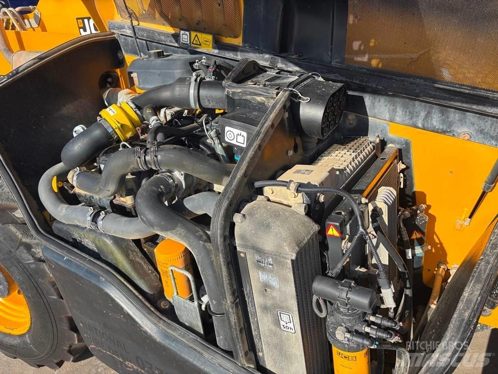 JCB 535-125 Hiviz Телескопические погрузчики