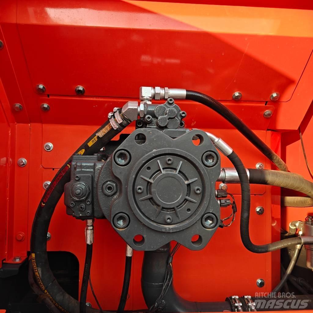 Doosan DX300LC-9C Гусеничные экскаваторы