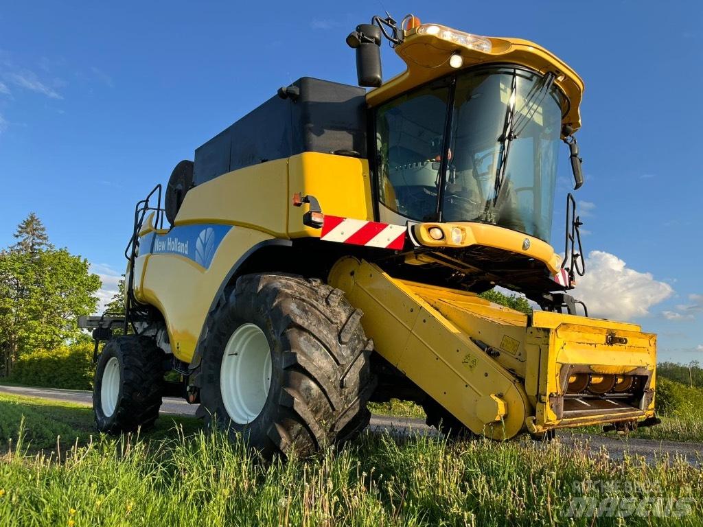 New Holland CX 860 Зерноуборочные комбайны