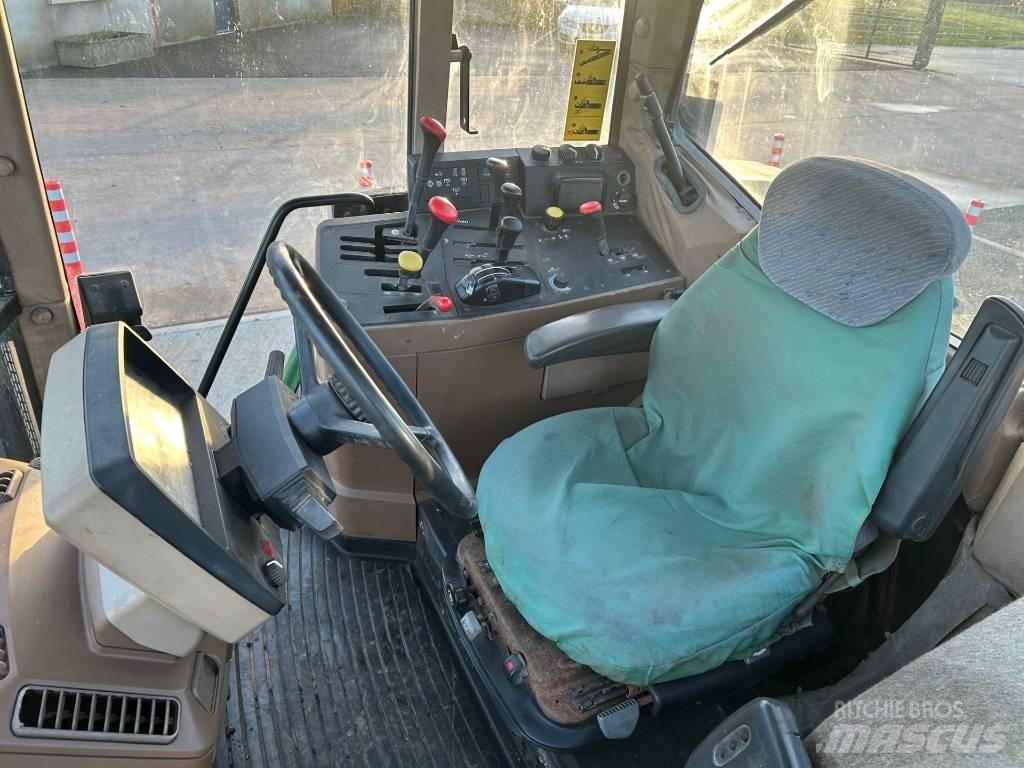 John Deere 6800 Трактора