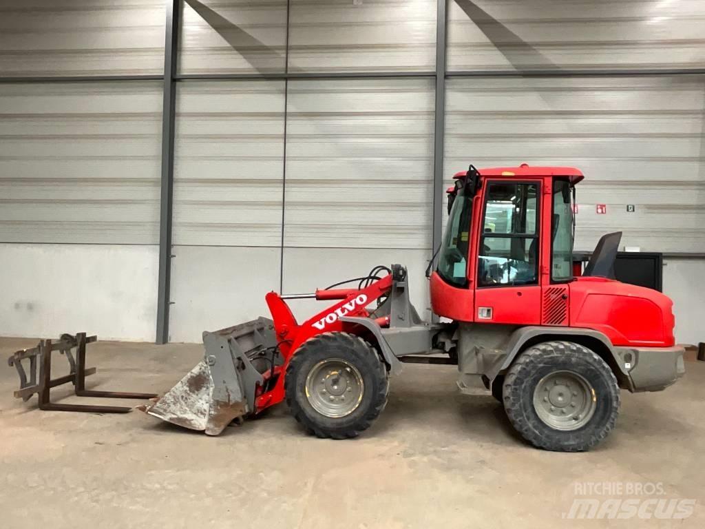 Volvo L 30 G Фронтальные погрузчики