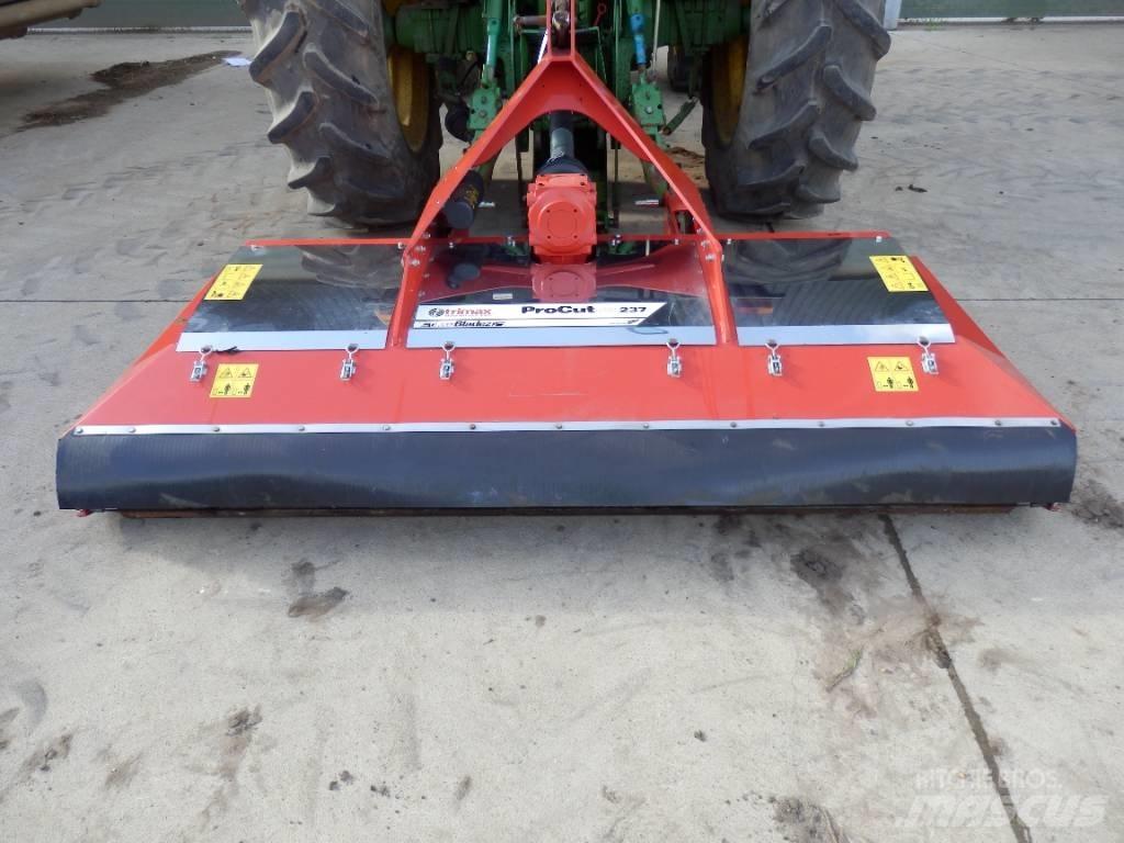 Trimax Snake Навесные и прицепные косилки