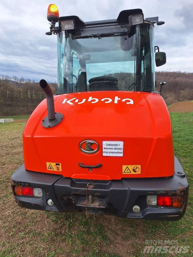 Kubota R 085 Фронтальные погрузчики