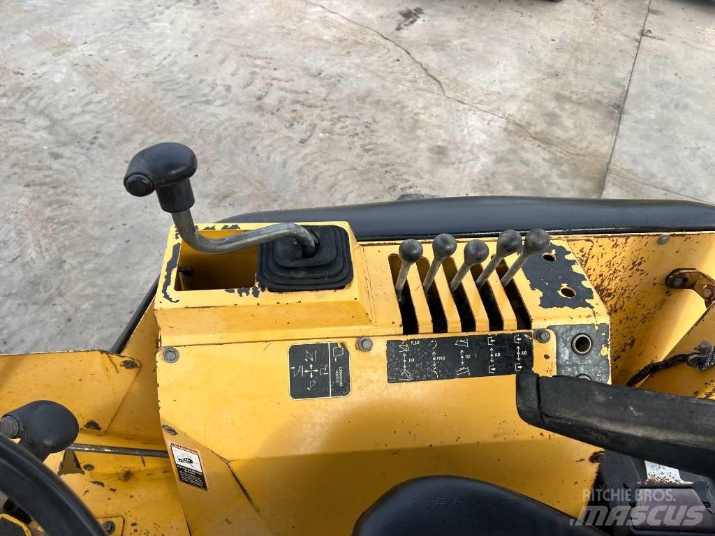 John Deere 210 LE Трактора с фронтальным погрузчиком