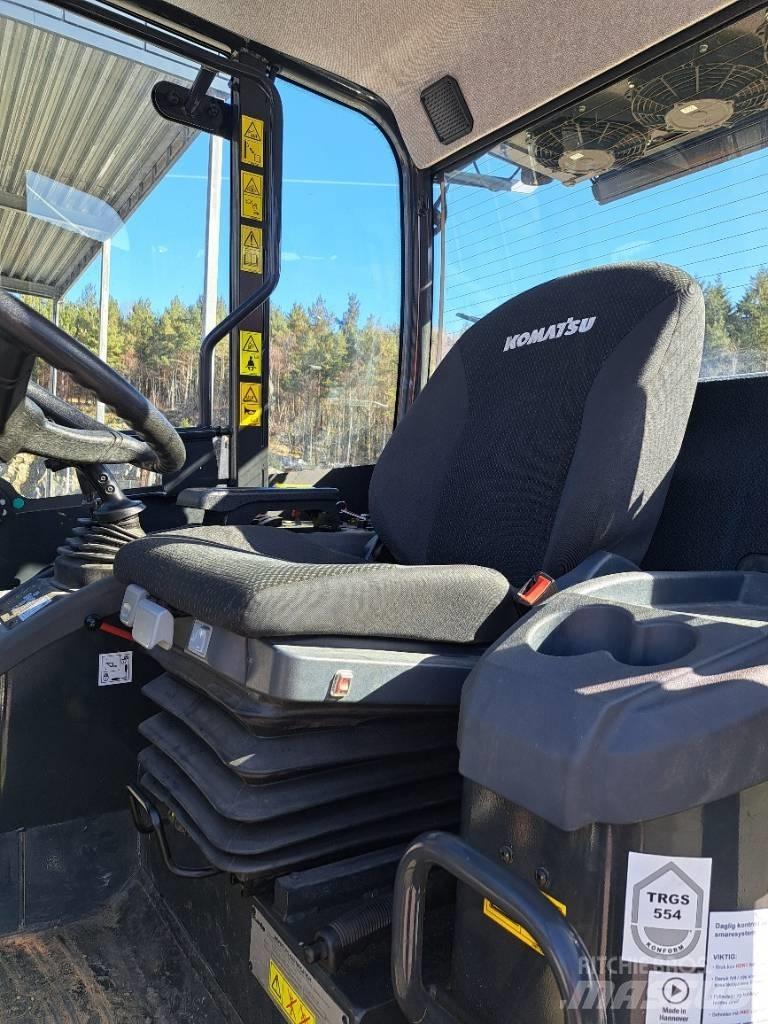 Komatsu WA 80 M Фронтальные погрузчики